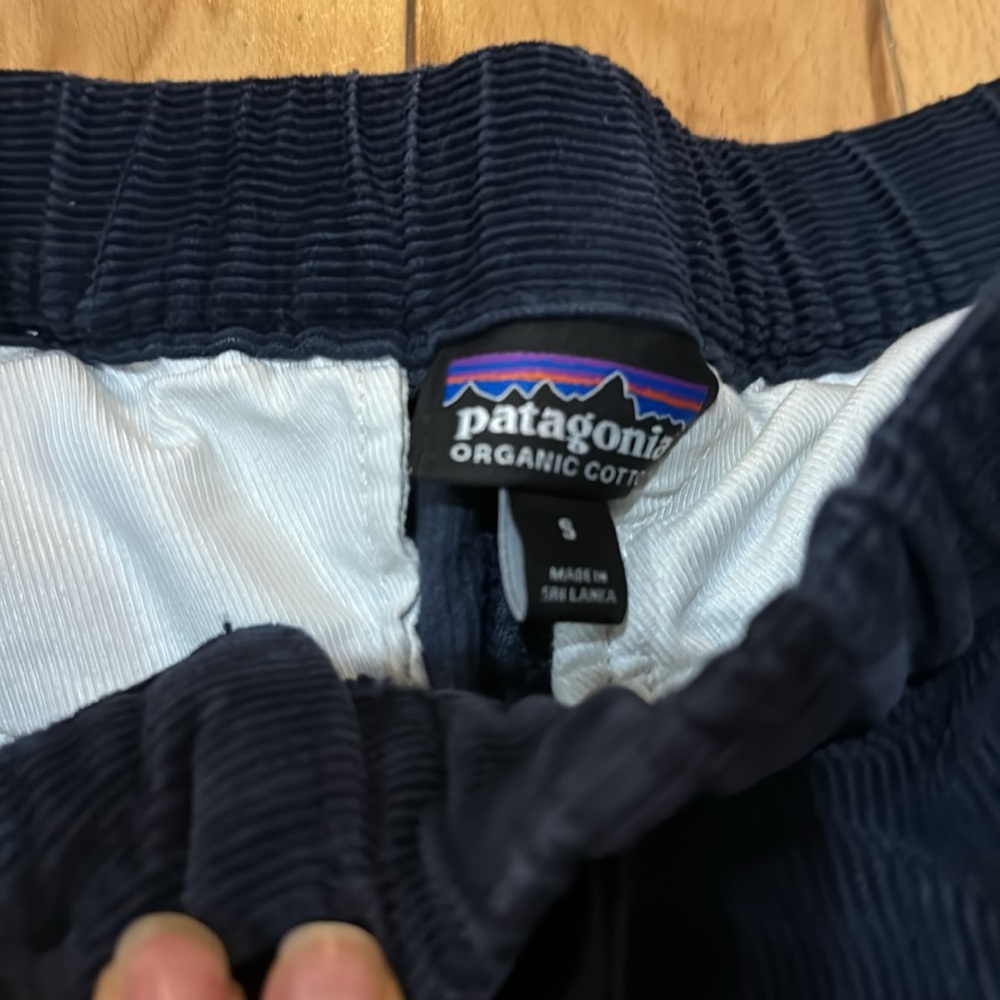 Patagonia dark blue corduroys. Excellent condition.!! - Picture 2 of 3
